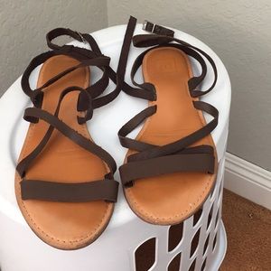 Gap sandals